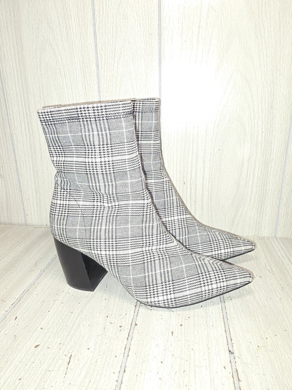 Jeffrey Campbell Sport Fabric Plaid Side Zip Pointed Toe Ankle Boots size 8